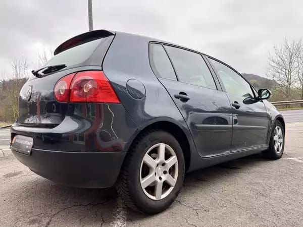 Volkswagen Golf GOLF V - Photo 3