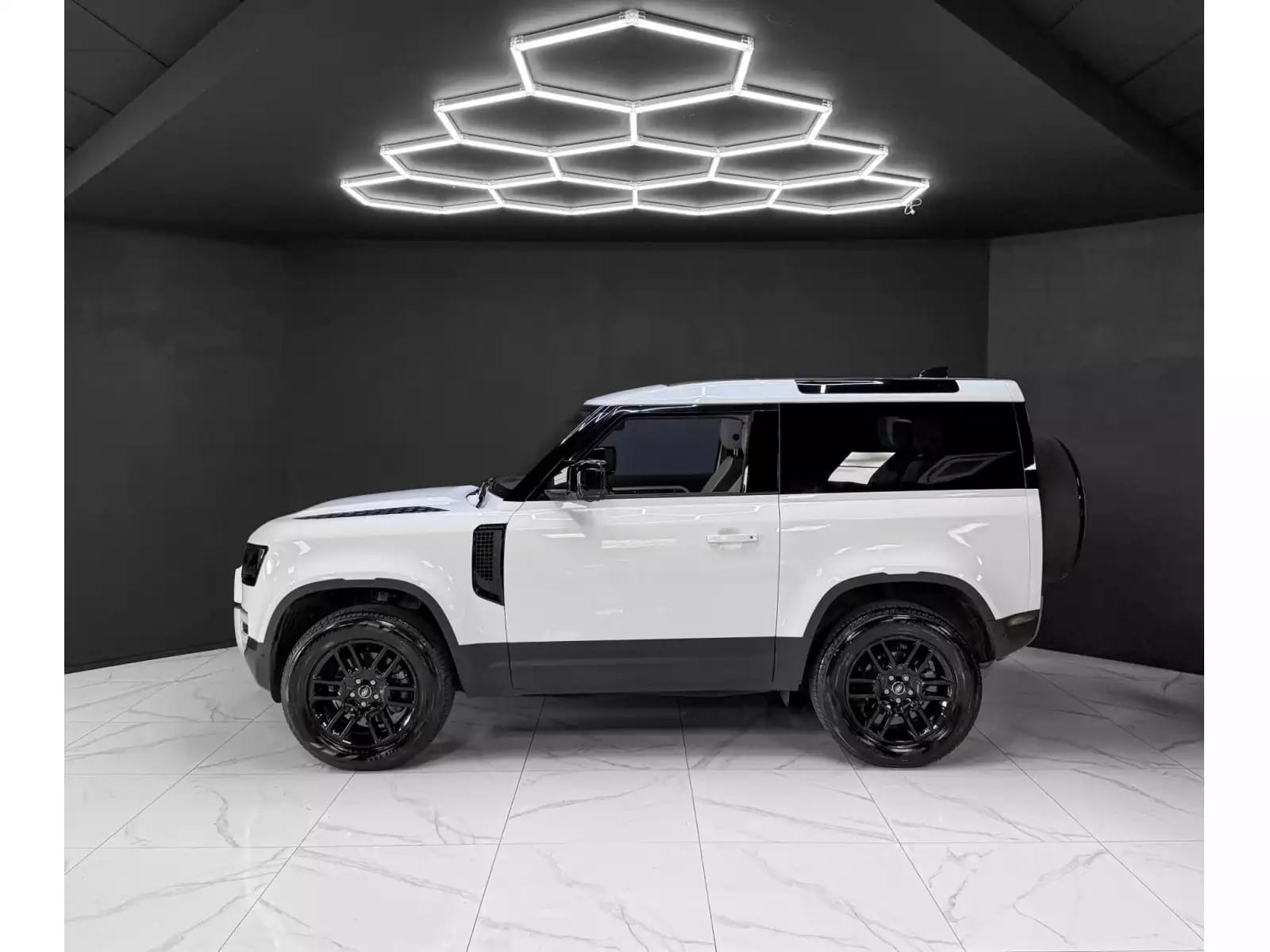 Land Rover Defender 90 D200 S WARRANTY 2030 - Photo 1