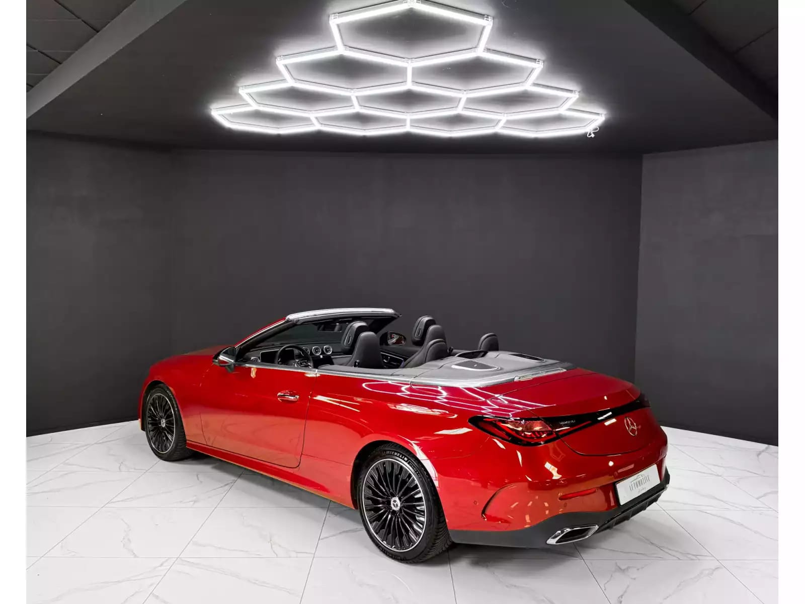 Mercedes-Benz CLE 200 Cabriolet / AMG / KEYLESS / BURMESTER / ACC - Photo 1