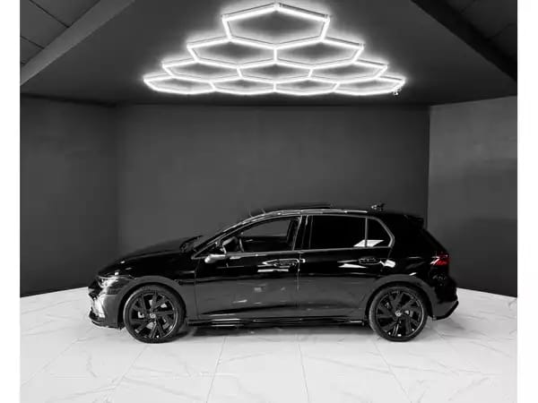 Volkswagen Golf VIII 2.0 R Line 4MOTION - Photo 2