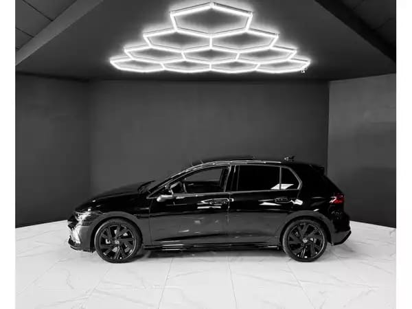 Volkswagen Golf VIII 2.0 R Line 4MOTION - Photo 2