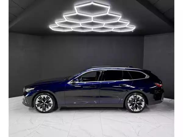 BMW 520 Touring - Photo 2