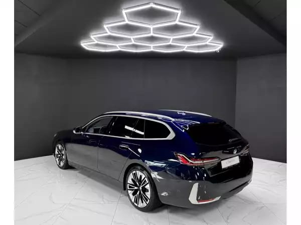 BMW 520 Touring - Photo 2