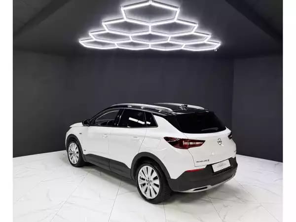 Opel Grandland X Hybrid4 300 Ultimate - Photo 2