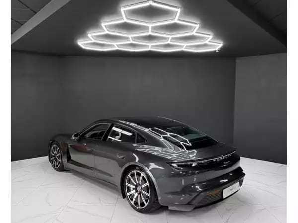 Porsche Taycan PERFORMANCE / PPF / APPROVED / 5-SEATS / BOSE - Photo 2