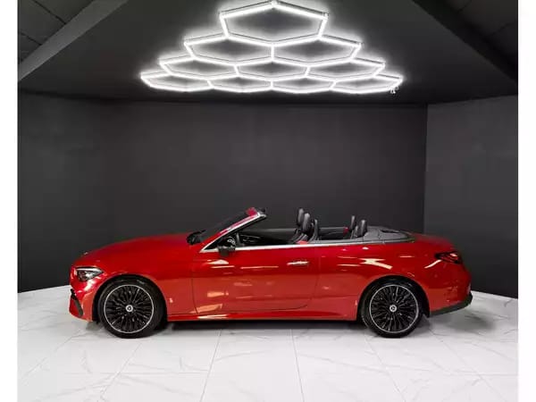 Mercedes-Benz CLE 200 Cabriolet / AMG / KEYLESS / BURMESTER / ACC - Photo 2