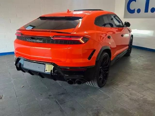 Lamborghini Urus 4.0 V8 PHEV SE- carbon - Photo 1