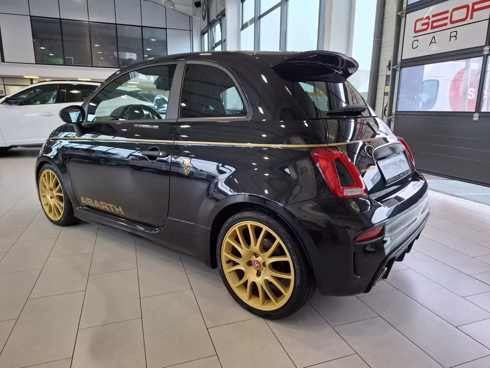 Abarth 595 1.4 T-JET 165 SCORPIONEORO 1 OF 2000 BEATS CUIR NAVI 1 HAND - Photo 1