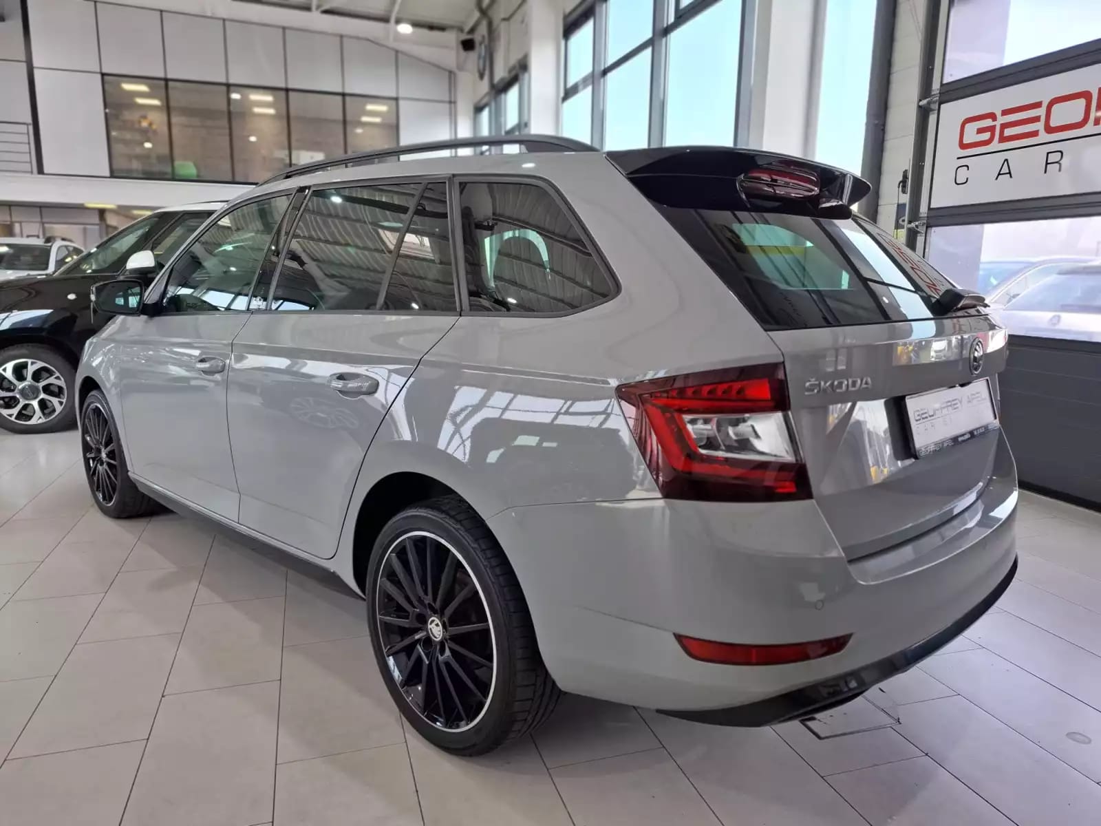 Skoda Fabia 1.0 TSI MONTE CARLO, LED, CAMERA, PANORAMIQUE, ALU 17'',NAVI, 1HAND - Photo 1