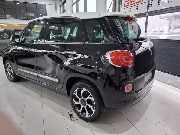 Fiat 500L 1.6 JTD 120 NAVI, CUIR, PANORAMA, 1 HAND - Photo 2