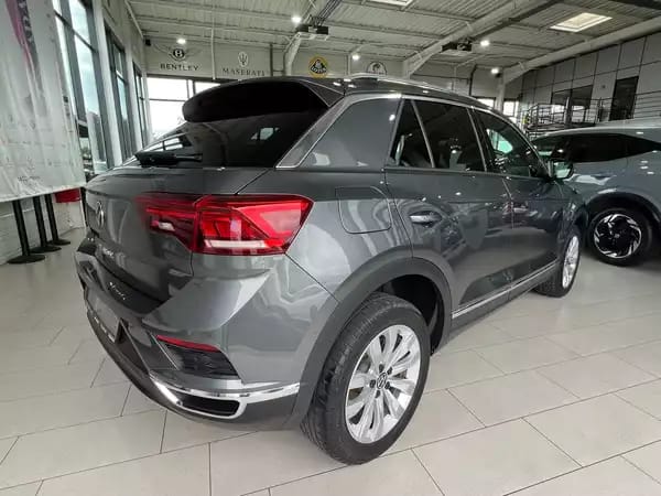 Volkswagen T-Roc 1.5 TSI 150 DSG STYLE,VIRTUAL, KAMERA,NAVI, CARPLAY, LED, CUIR,1 HAND - Photo 2