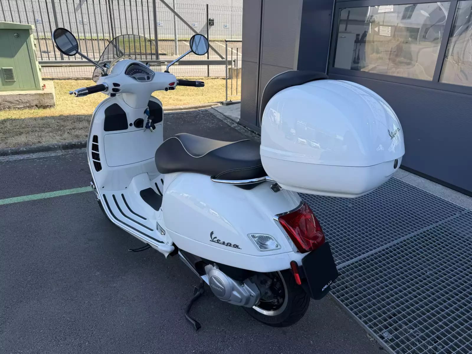 Vespa GTS 125 ie - Photo 1