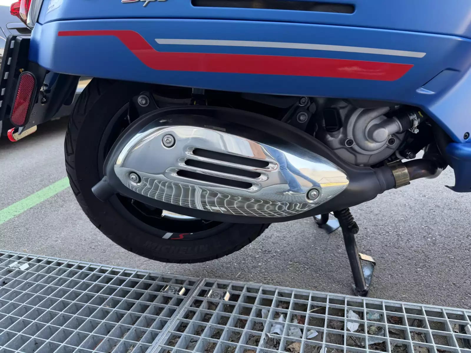 Vespa GTS 300 SUPER SPORT - Photo 1
