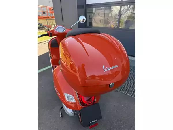 Vespa GTS 300 - Photo 2