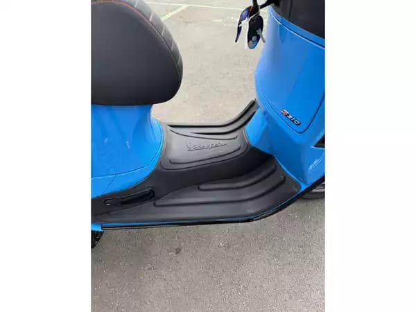 Vespa GTS Super Sport 310 - Photo 2