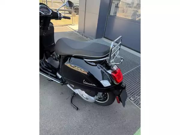 Vespa GTS 125 Super - Photo 2