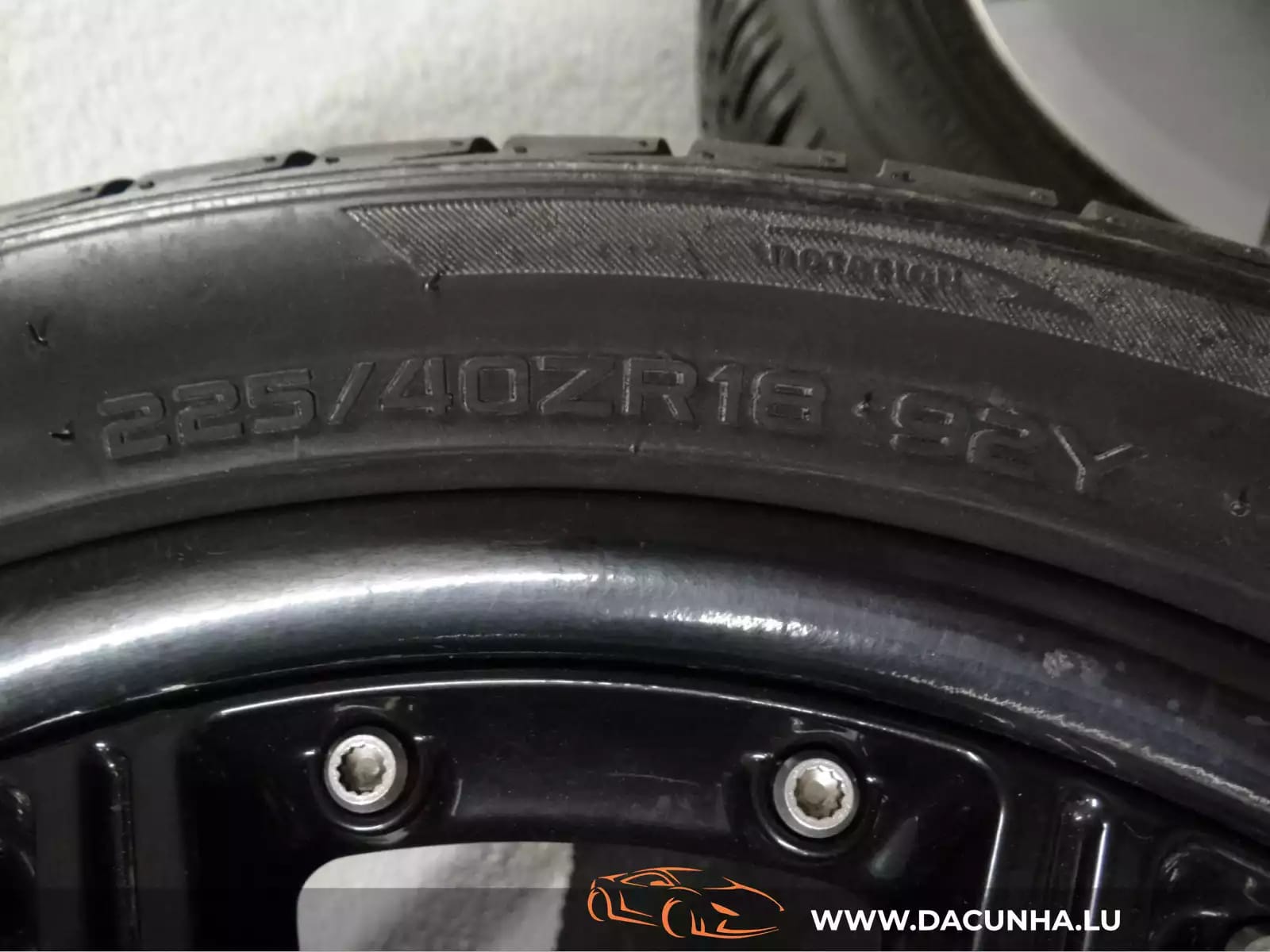 Jantes alu + Pneus été 18 265/35 R18 - Photo 1