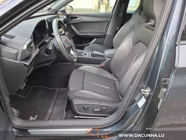 Cupra Leon e-Hybrid 245 DSG, CAMERA, ACC, NAVI, CARPLAY, MirrorLink, DIGITAL COCKPIT, LED, - Photo 3