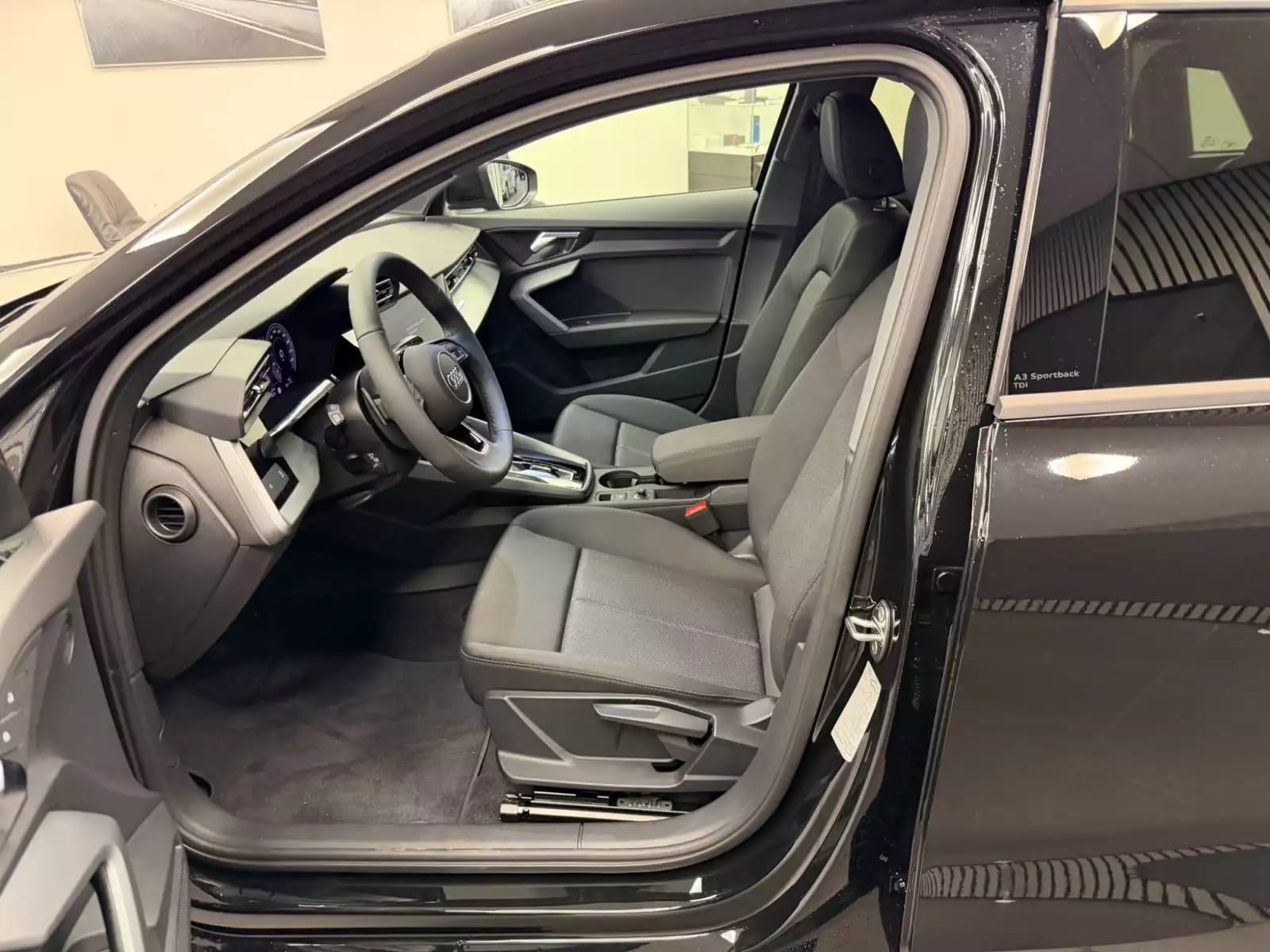 Audi A3 Sportback TDI 150 CH / 110 kW S tronic - Photo 1