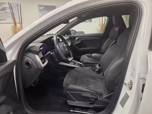 Audi A3 Sportback S line TFSI 40 - Photo 2