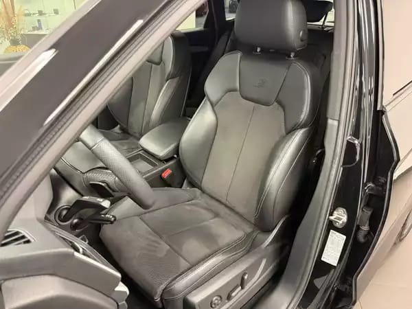 Audi Q5 sport 45 TFSI quattro 245 CV / 180 kWS tronic - Photo 2
