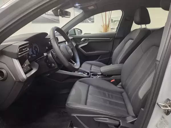Audi A3 Sportback Advanced 30 TFSI 116 CH / 85 kW S tronic - Photo 2