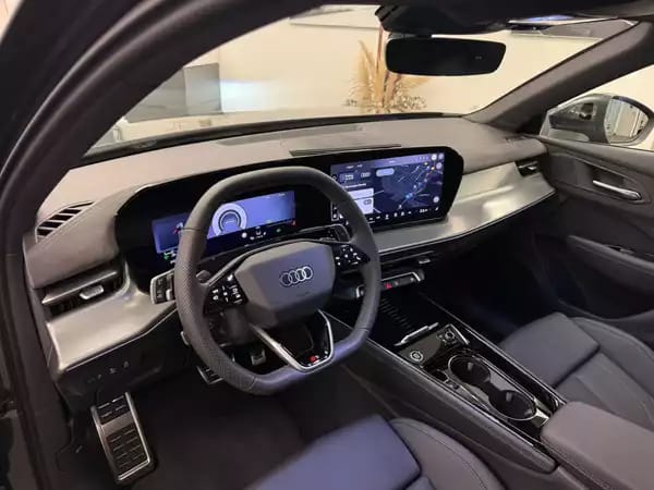 Audi Q3 SUV e-hybrid S Line 272 CV / 200 KW S tronic - Photo 3