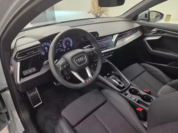 Audi A3 Sportback TFSI 116 CV / 85 kW S tronic - Photo 2