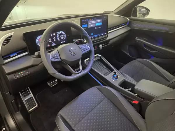 Volkswagen T-Roc T-ROC R-Line 110 eTSI DSG7 - Photo 3