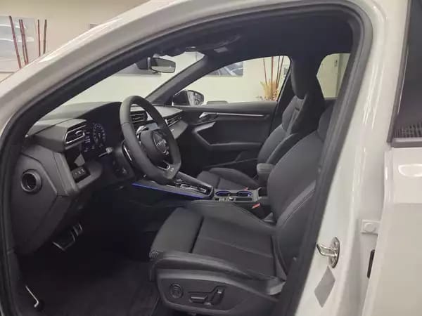 Audi A3 Allstreet S line TFSIe 204ch / 150kW S tronic - Photo 2