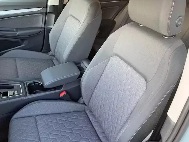 Volkswagen Golf LIFE 1.5 eTSI 150CV DSG7 - Photo 1