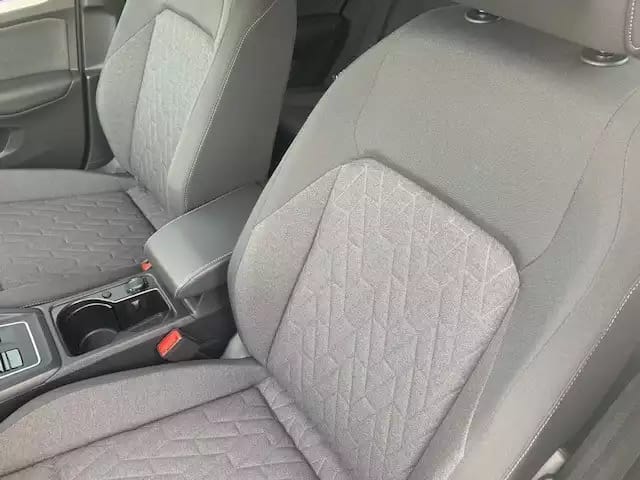 Volkswagen Golf LIFE eTSI 150CV DSG7 - Photo 1