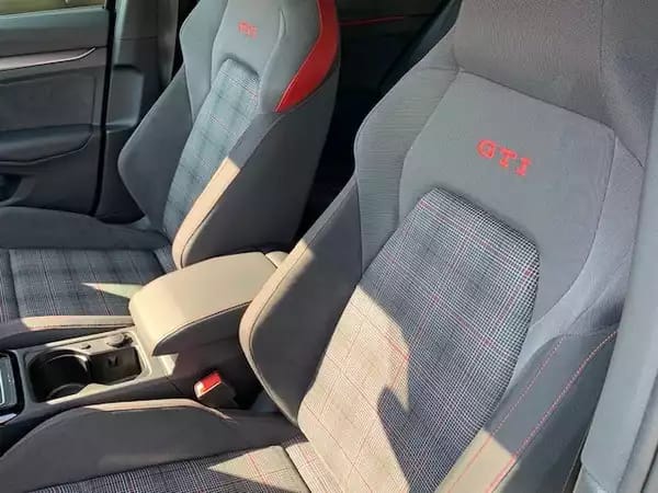 Volkswagen Golf GTI 2.0TSI 265CV DSG7 - Photo 2