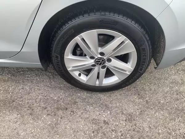 Volkswagen Golf LIFE eTSI 150CV DSG7 - Photo 3