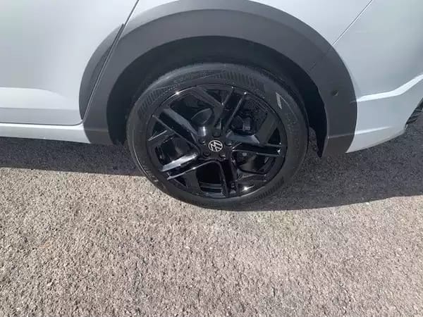 Volkswagen Taigo R-LINE BLACK STYLE 1.5TSI 150CV DSG7 - Photo 3