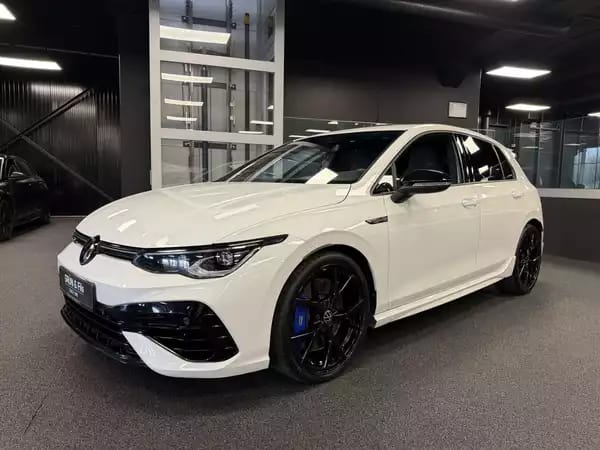 Volkswagen Golf VIII R AKRAPOVIC *HK - Photo 2