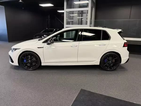 Volkswagen Golf VIII R AKRAPOVIC *HK - Photo 3