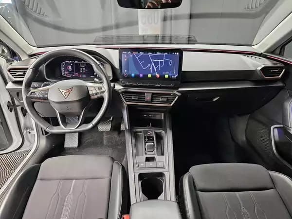 Cupra Leon 1.5 eTSI 110kW 7-speed automatic - Photo 2