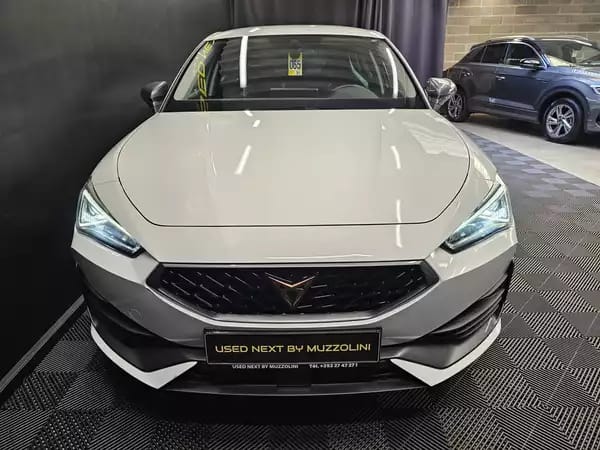 Cupra Leon 1.5 eTSI 110kW 7-speed automatic - Photo 2