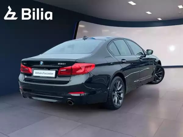BMW 530 530i xDrive Berline Sport Line - Photo 2