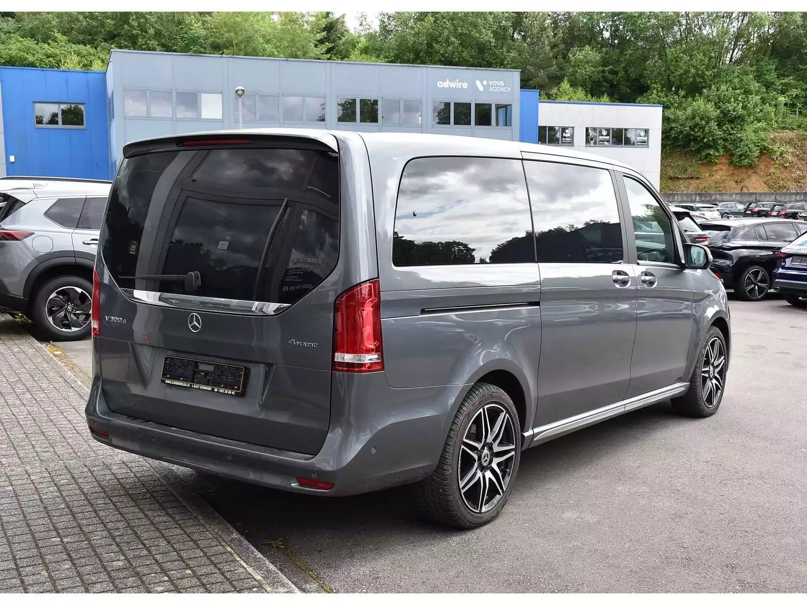Mercedes-Benz V 300 CDI Long 4Matic AMG Line 9G-Tronic DISTR SIDE CUIR BURMESTER CAM360 - Photo 1