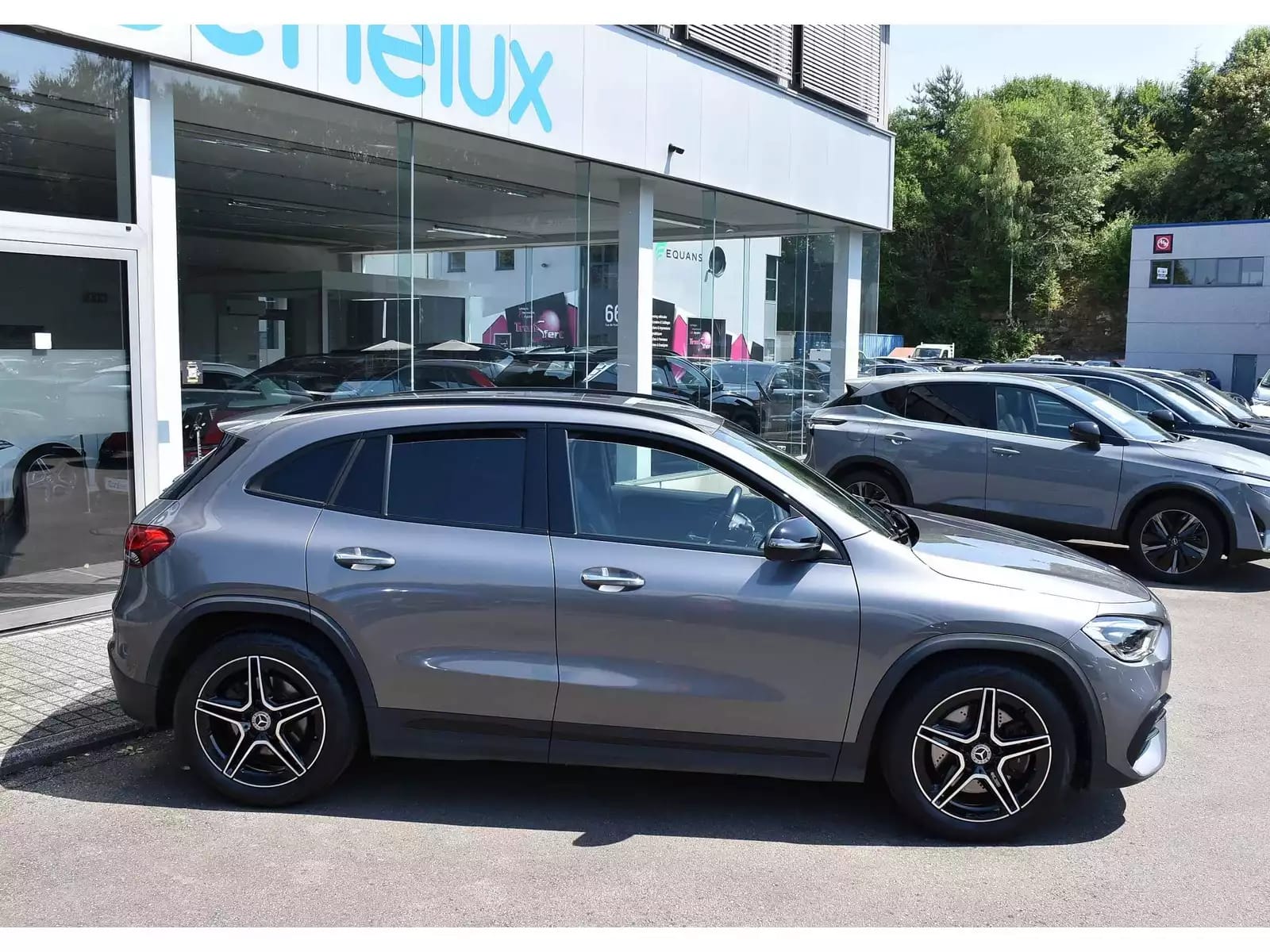 Mercedes-Benz GLA 250 AMG Line 8G-Tronic DISTR LANE SIDE CAM ATT RMQ 1° MAIN - Photo 1