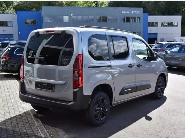 Citroën Berlingo 1.5 BlueHDI 130 EAT8 5 Pl. REGUL SMARTPHONE LED NEUF - Photo 3