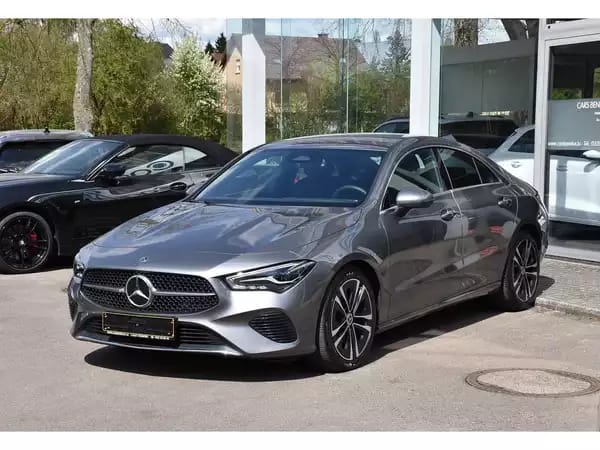 Mercedes-Benz CLA 180 CDI Progressive 8G-DCT CUIR GPS LANE CAM KEYLESS 1° MAIN - Photo 2