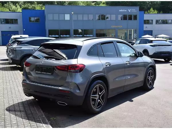 Mercedes-Benz GLA 250 AMG Line 8G-Tronic DISTR LANE SIDE CAM ATT RMQ 1° MAIN - Photo 3