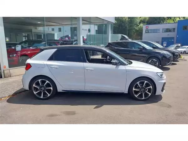 Audi A1 Sportback Adrenalin Black Edition 30 TFSI 116 PS S-TRONIC - Photo 2