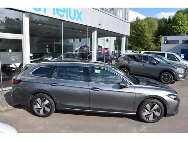 Volkswagen Passat Variant 2.0 TDI Business DSG PANO TRAVEL CAM360 1° MAIN - Photo 2