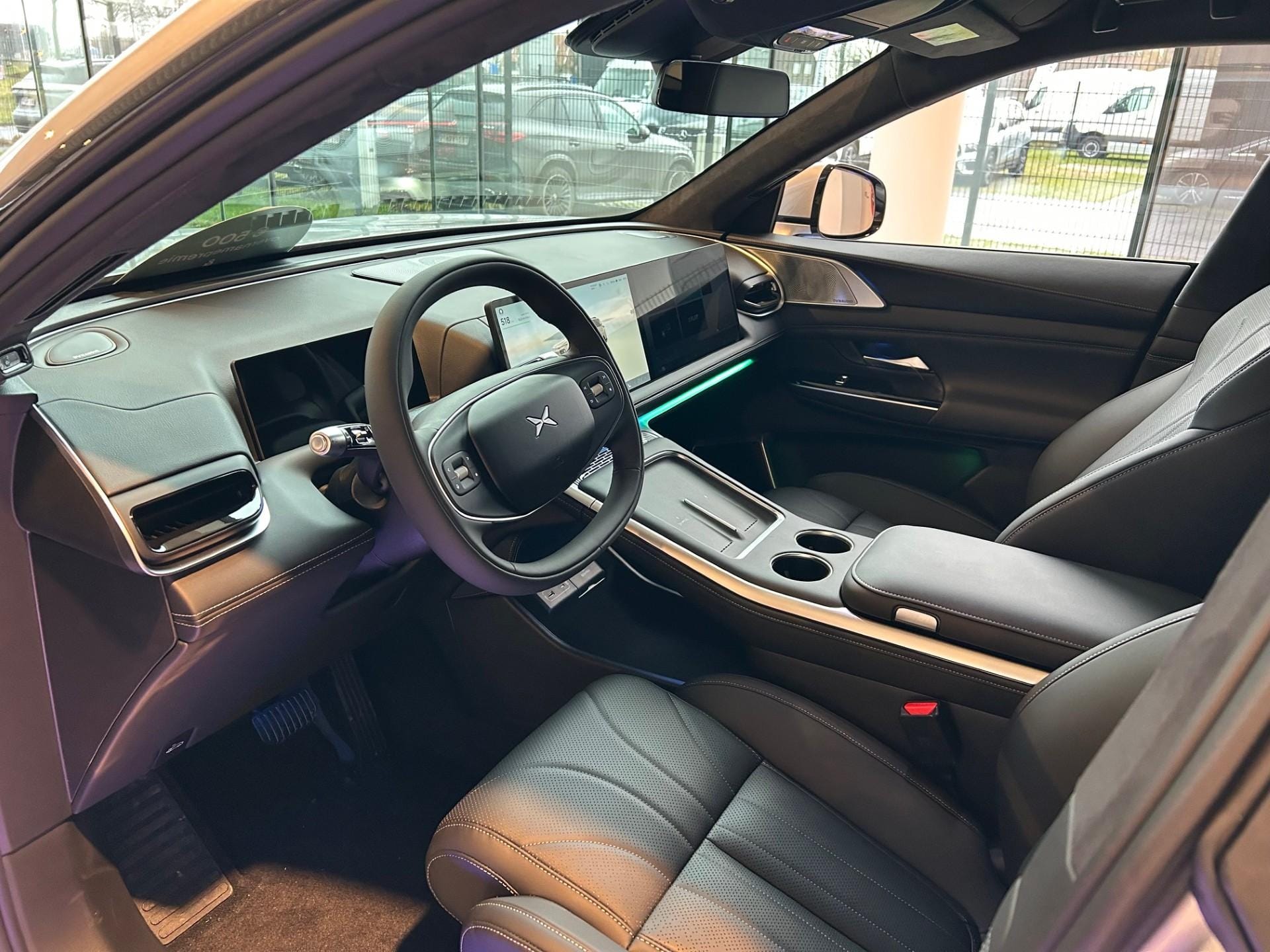 Xpeng G9 New BEV 93KWH Performance AWD - Photo 3