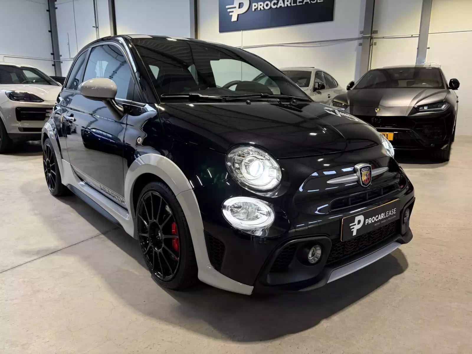 Abarth 695 695 70TH ANNIVERSARY /CARBON/ KONI/ BREMBO/ RECORD MONZAAPPLE CAR PLAY - Photo 1