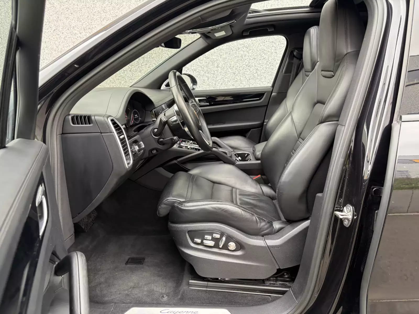 Porsche Cayenne 3.0 V6/PANORAMA/KAMERA/ - Photo 1